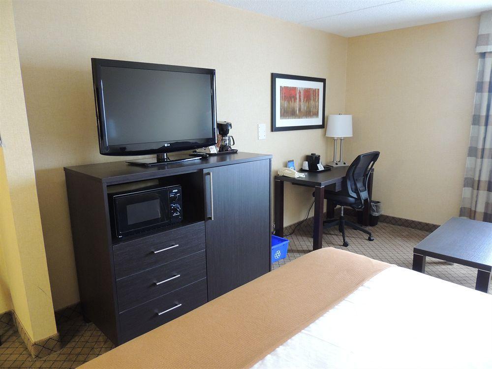Holiday Inn Express Hamilton-Stoney Creek ภายนอก รูปภาพ